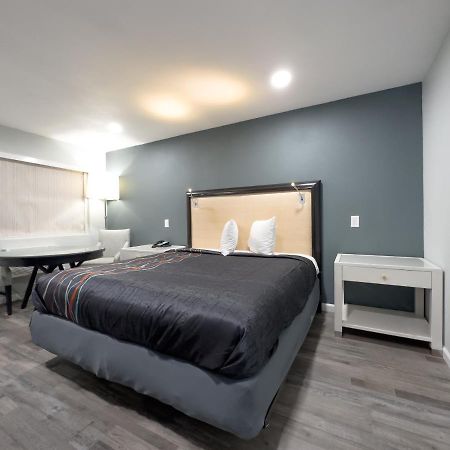 Courtesy Inn & Suites Rosemead Bagian luar foto
